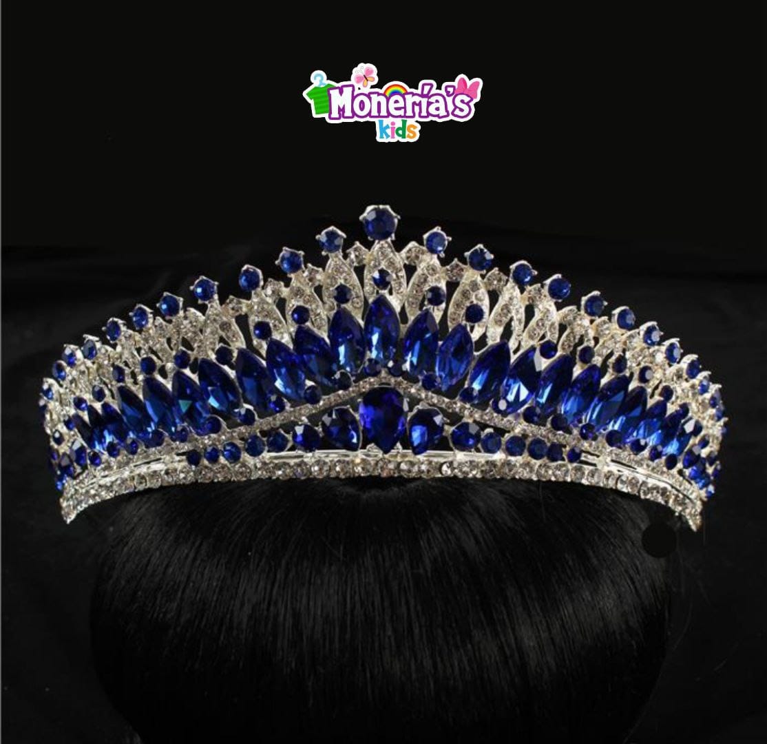 Tiara plateada con piedras azul